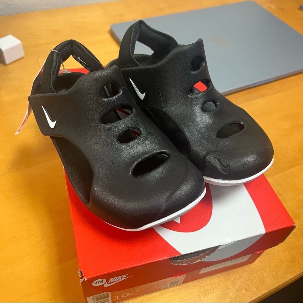 Nike Kids Black and White Sandals